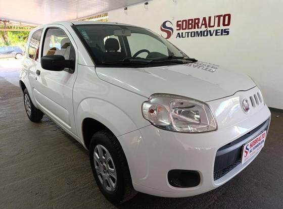 FIAT UNO 1.0 EVO VIVACE 8V FLEX 4P MANUAL FIAT UNO 1.0 EVO VIVACE 8V FLEX 4P MANUAL